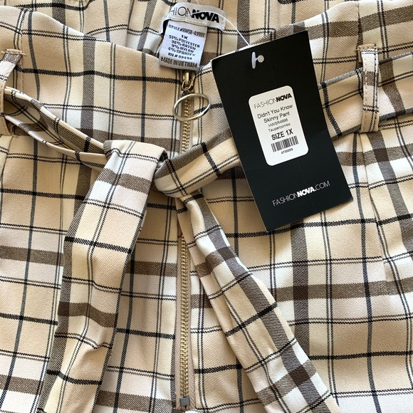 🌻Fashion Nova Didn’t You Know Skinny Pants🌻 - Picture 4 of 5